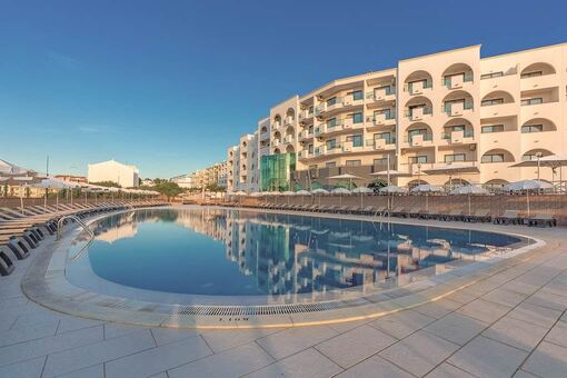 Cheap Holidays to Albufeira - 4 Star Solaqua Aparthotel