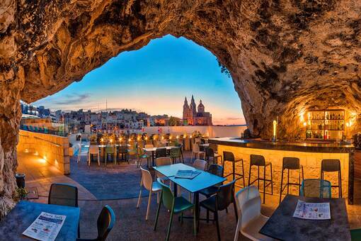 Holidays to Malta - Pergola Hotel Malta with Cave Bar