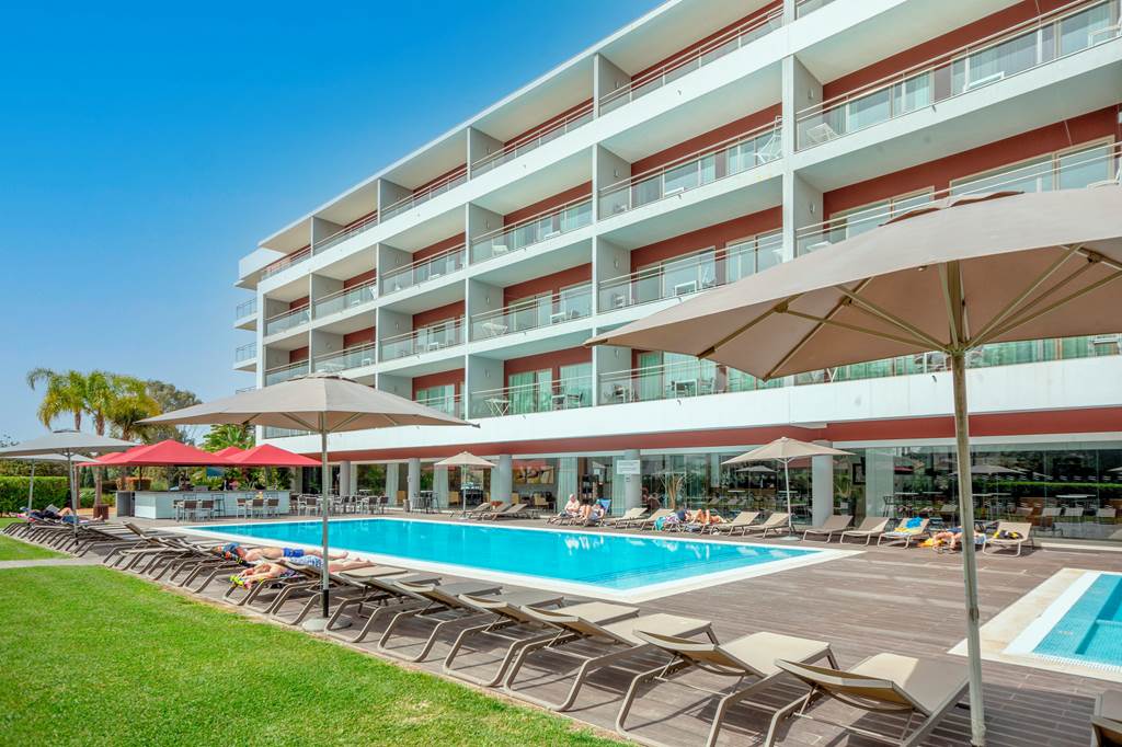 Albufeira Holiday Deal - Areias Village Hotel Apartments 1