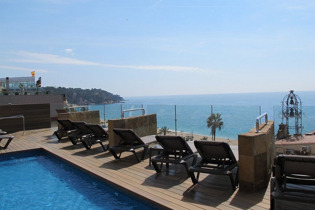 Cheap Holidays to Lloret de Mar - 4 Star Hotel Metropol, Costa Brava 1