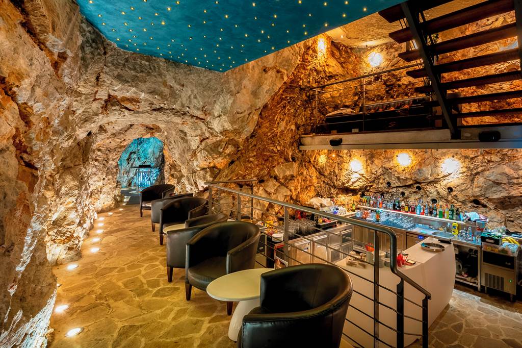 Croatia Holiday Deals - Hotel More with Cave Bar 1