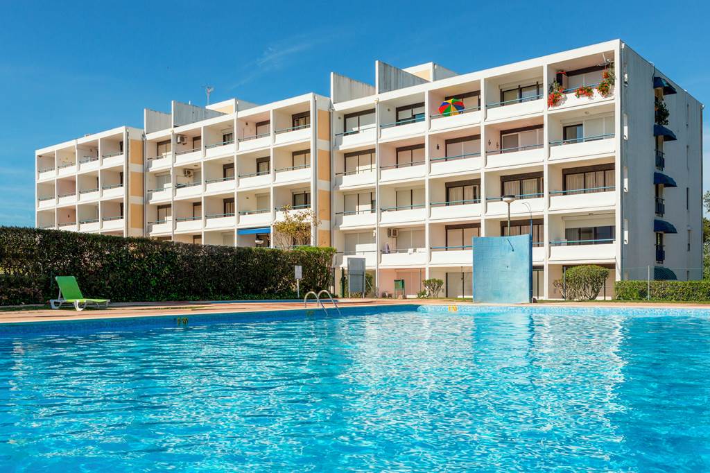 Holidays to Vilamoura - Parque Mourabel - Oasis Village - Pe do Lago 1