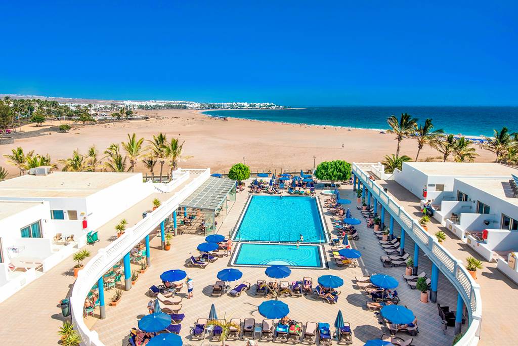 Lanzarote Holidays Puerto del Carmen - 4 Star Las Costas 1