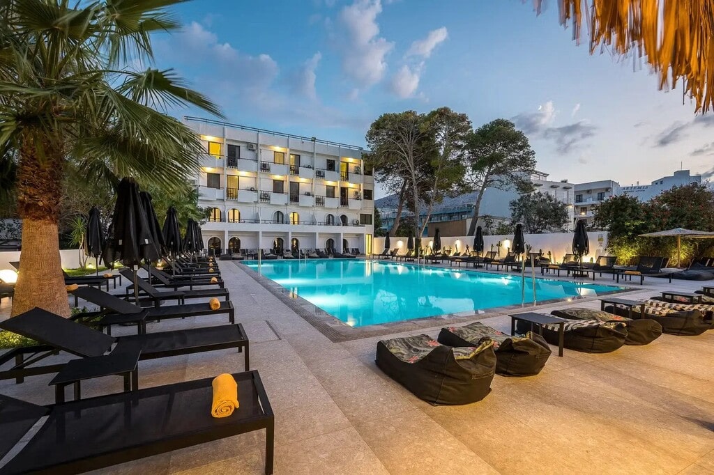 4 Star Heronissos Hotel - Hersonissos - Crete 1