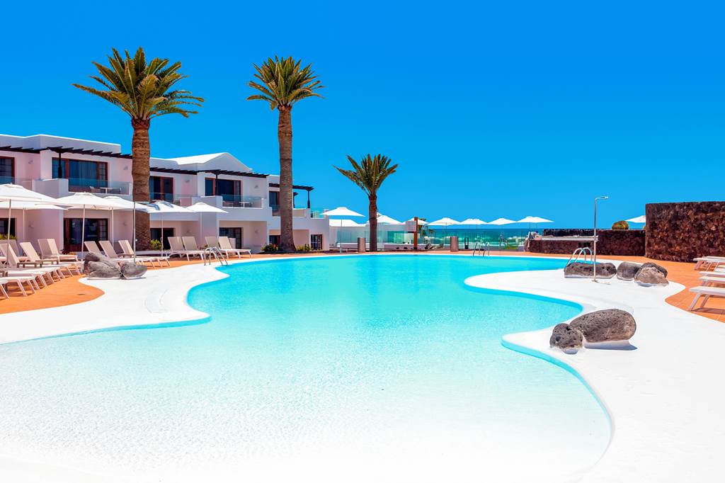 4 Star R2 Bahia Kontiki Beach Apartments - Puerto del Carmen 1